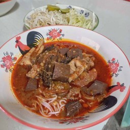 ขนมจีนน้ำเงี้ยวสูตรพะเยายายเจได