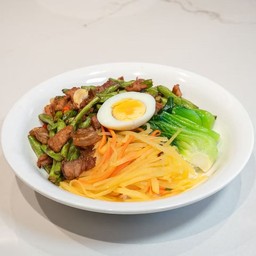 四季豆炒肉盖码饭