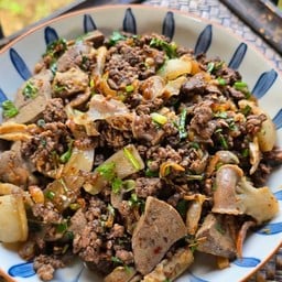 แม่เอ๋ตามสั่ง(ลาบเหนือคั่ว)
