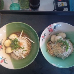 ตี๋เล็กก๋วยเตี๋ยวเรืออยุธยา[เสนา] นาคนิวาส 17