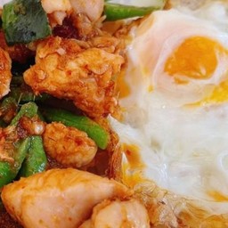 ข้าวเครื่องแกงไก่+ไข่ดาว