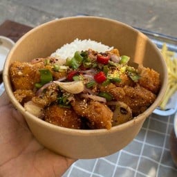 ข้าวยำไก่แซ่บเผ็ดลืมผัว BY FanTA