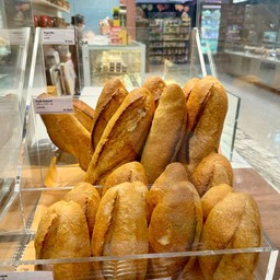 DONQ CENTRAL WORLD 7 Fl. (IN TOPS FOOD HALL)