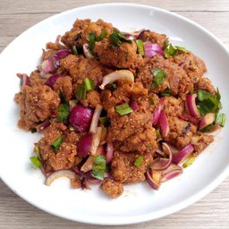 ไก่ทอด ยำไก่เเซ่บสารคามพิท