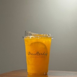Orange juice (น้ำส้ม)