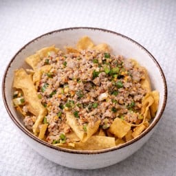 มั่งคั่ง-มั่งมี บะหมี่หมูแดง