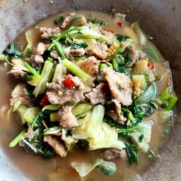 แกงอ่อมเนื้อใส่ผัก.รวมน้ำข้นๆแบบอีสาน