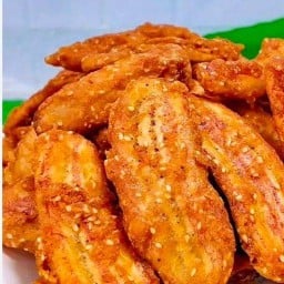 ร้านกล้วยทอดน้องม่อน ซ.ขวัญเรือนข้างร้านเลี่ยมพระ