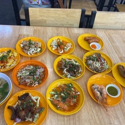 ซุปเปอร์ยำ ยำทุกอย่าง 20 บาท ตลาดนัดเลียบด่วนแดนเนรมิต