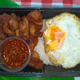 ผัดพริกแกงไก่ & ข้าวหน้าไก่ by ครัวตาต้ามารวย