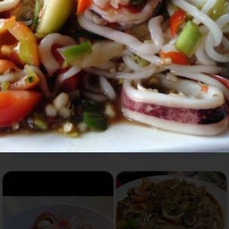 ตำเส้นข้าวเปียกทะเล