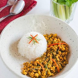 ข้าวแกงคั่วกลิ้งหมู