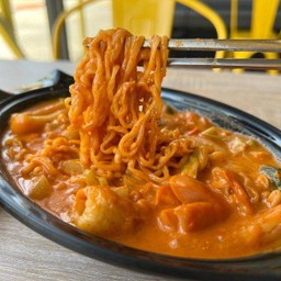 Rose Rabokki.