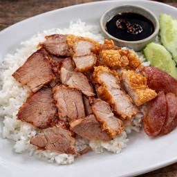 ข้าวหมูแดงหมูกรอบ