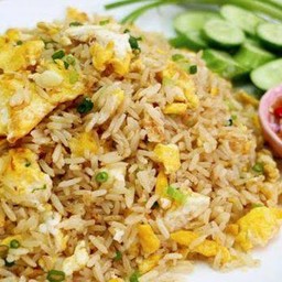 ข้าวผัดใข่