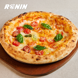 Margherita 12 inchs with Spicy Dip