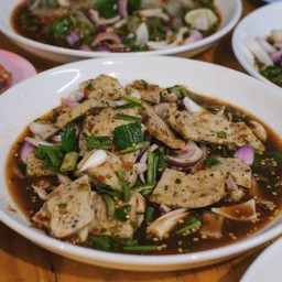 ยำหมูยอ