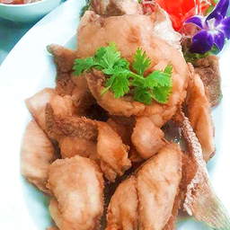 ปลากะพงทอดน้ำปลา