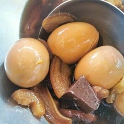 ข้าวราดแกงซอยหัวโพน