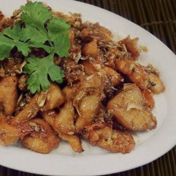 ข้าวไก่กระเทียม