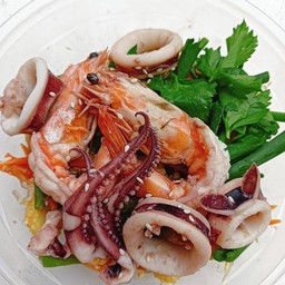 สุกี้แห้งหมึก กุ้ง