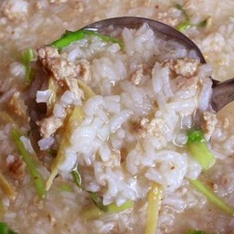 ข้าวต้มทรงเครีอง