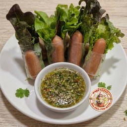 ลุยสวนไส้กรอกไก่ จำนวน 8 คำ