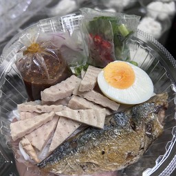 ยำขนมจีน ยำ รวมแซ่บ อาหารจานเดียว byแซ่บ24