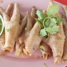 ร้ายก๋วยเตี๋ยวไก่มะระลุงไก่