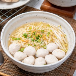 บะหมี่เหลืองน้ำลูกชิ้นพิเศษ