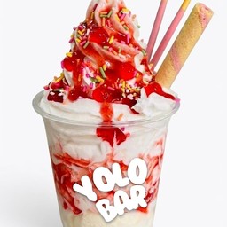 สตอเบอรี่ ไอศครีม วิปครีม โอเวอร์โหลด