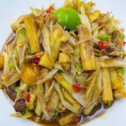 ตำหน่อไม้