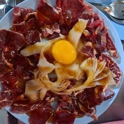 ร้านลาบร้อยเอ็ดเสี่ยคม ท่าข้าม7