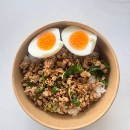 ข้าวกะเพราหมูสับ ไข่ต้ม 1 แถม 1 เท่านั้น