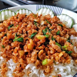 กระเพราหมูสับ