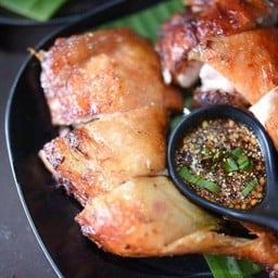 ข้าวมันไก่ย่างแซ่บหรอย