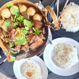 ชุด หม้อไฟ+เส้นหมี่ลวก+ข้าวสวย