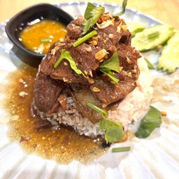 ข้าวเนื้อสะดุ้ง พิเศษ