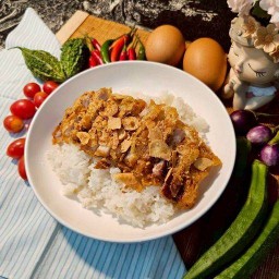 ข้าวหมูทอดยายแป็ด ตรงข้าม DIY บางกรวย