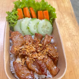 ข้าวหมูแม็กกี้