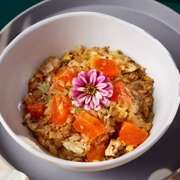 ข้าวเหนียวผัดไข่แดงเค็ม