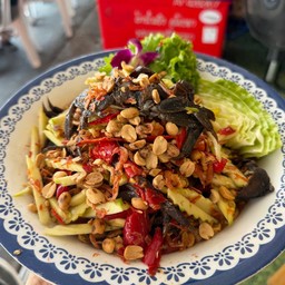 ยำมะม่วงปูจืด