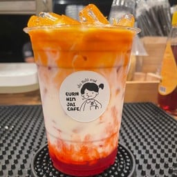 ชาไทยนมสดสตรอว์เบอร์รี่