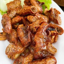 ไส้อ่อนทอดกระเทียม