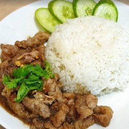 ผัดกระเทียมพริกไทย
