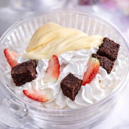 เครปเย็นสตรอเบอร์รี่บราวนี่
