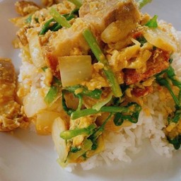ผงกะหรี่หมูกรอบ