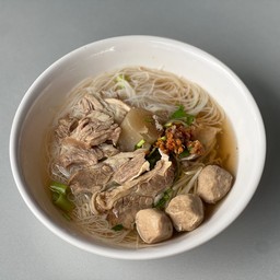 ก๋วยเตี๋ยวเนื้อเปื่อยน้ำใส