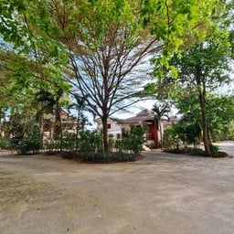 สามยอดรีสอร์ท