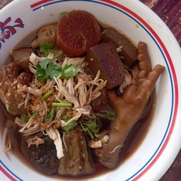 ก๋วยเตี๋ยวไก่มะระ ซอยฟาร์มไก่